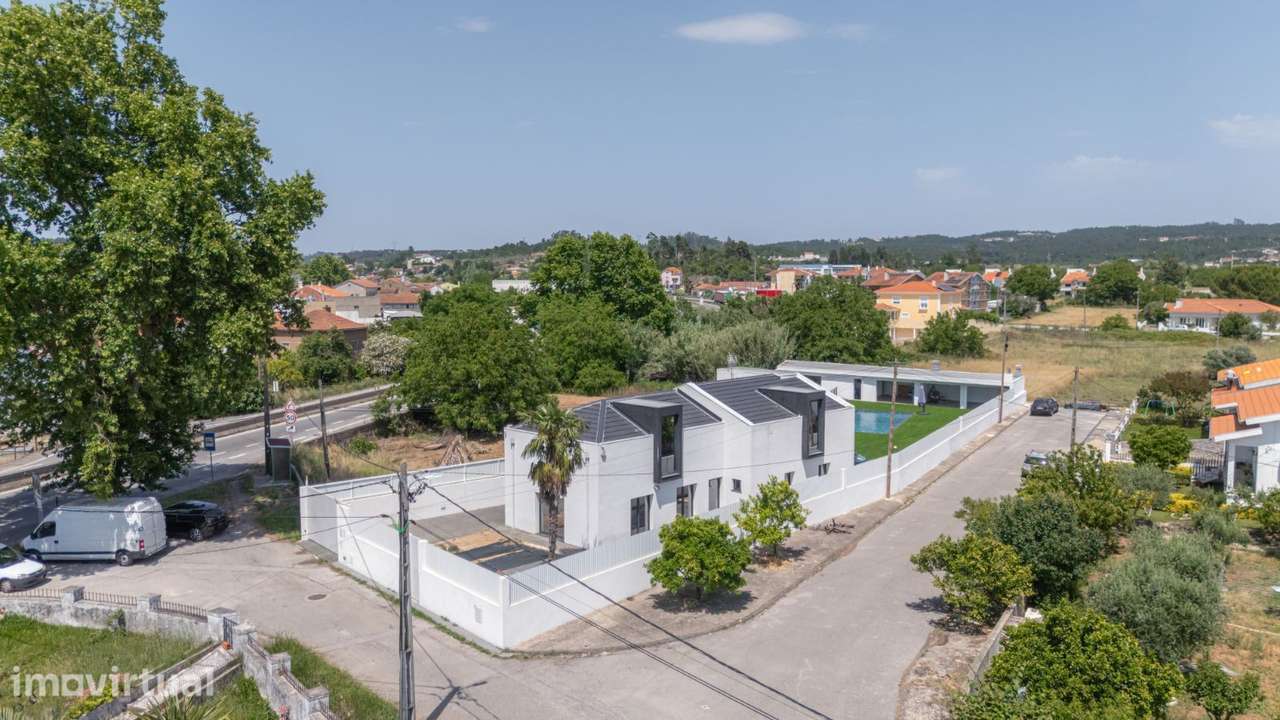 Moradia T3+1 de luxo com piscina salgada e total privacidade - Grande imagem: 4/21