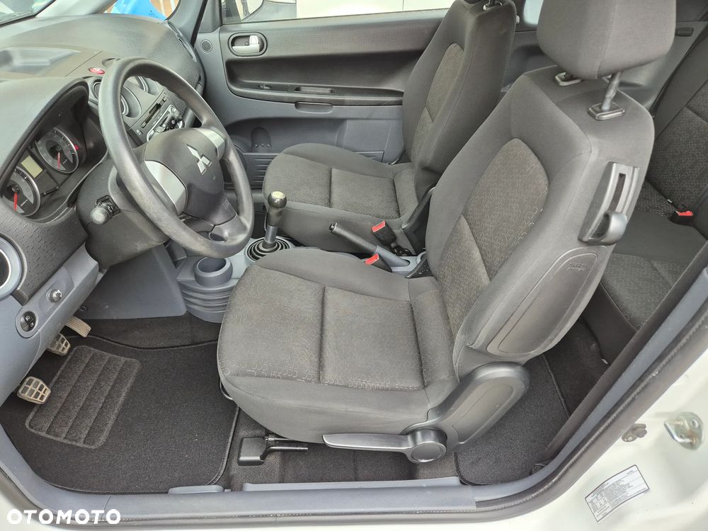 Mitsubishi Colt 1.1 - 14