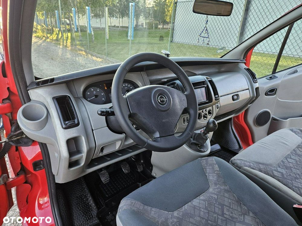 Opel Vivaro - 8