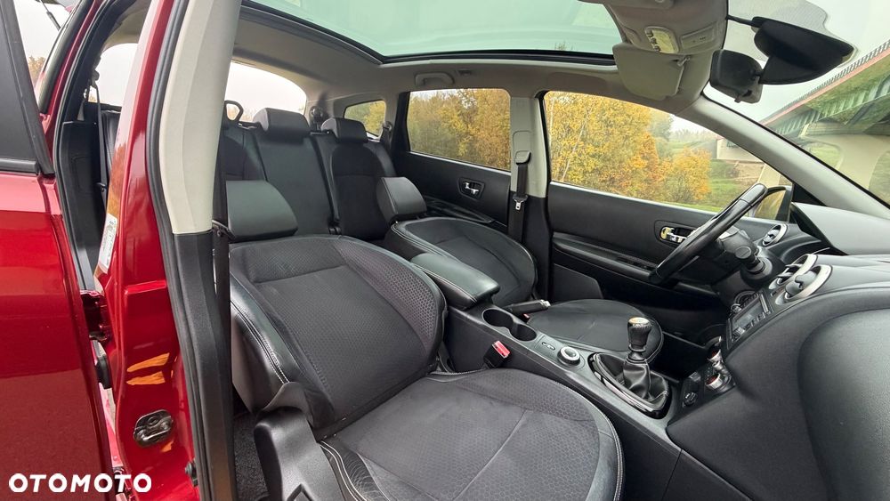 Nissan Qashqai+2 - 24