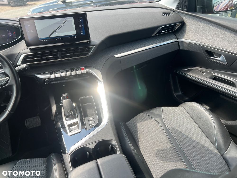 Peugeot 3008 1.2 PureTech Allure S&S EAT8 - 20
