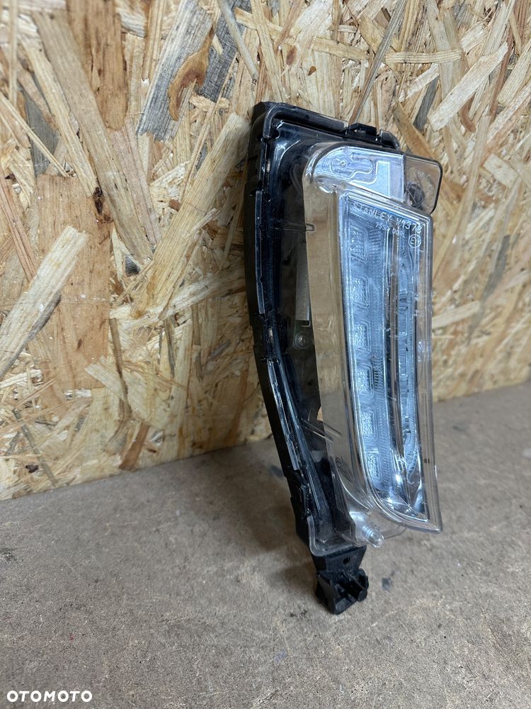 SUZUKI VITARA II HALOGEN DRL PRAWY W1378 - 2