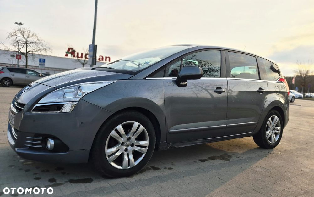 Peugeot 5008 - 9