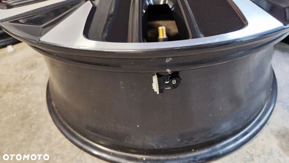 Kia EV6 21- Felga Aluminiowa 19 cali 7,5Jx19H2 ET 54,5 5x114,3 52910-CV110 - 4