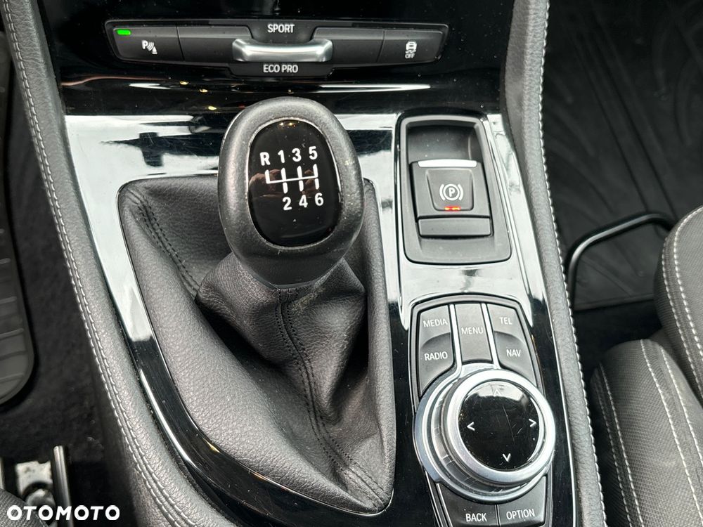 BMW Seria 2 218i Sport Line - 6