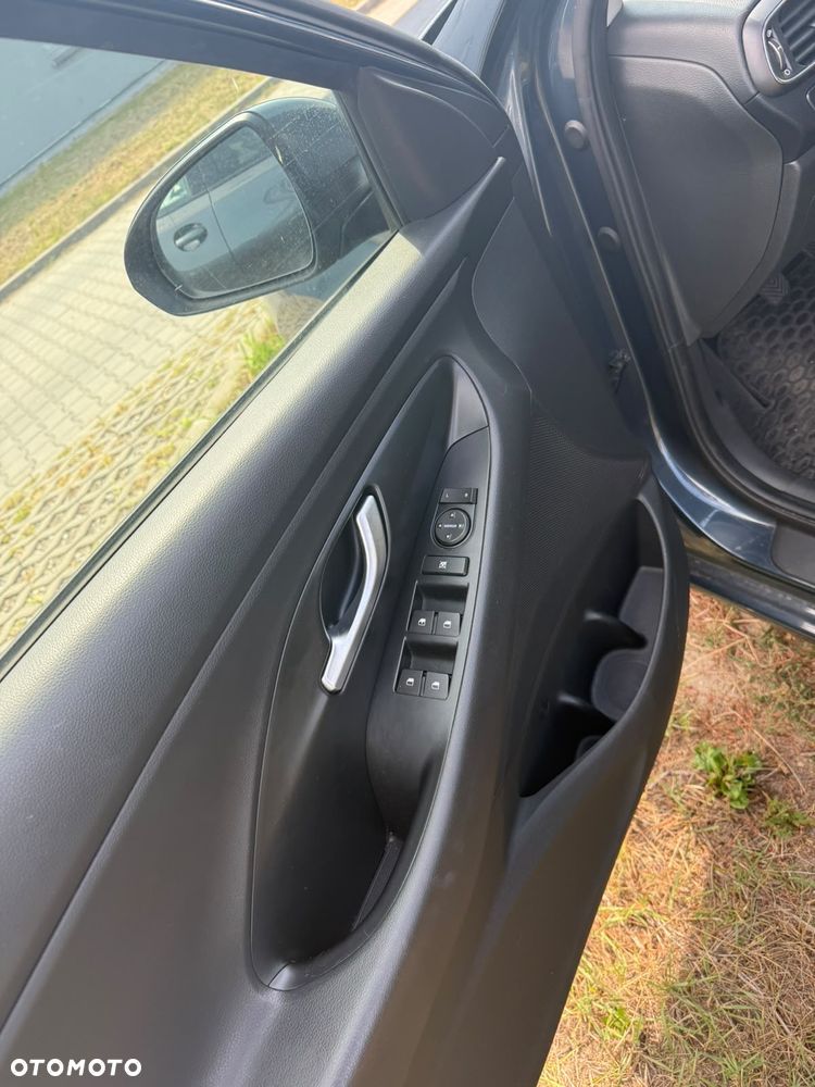 Hyundai i30 1.5 DPI Smart - 6