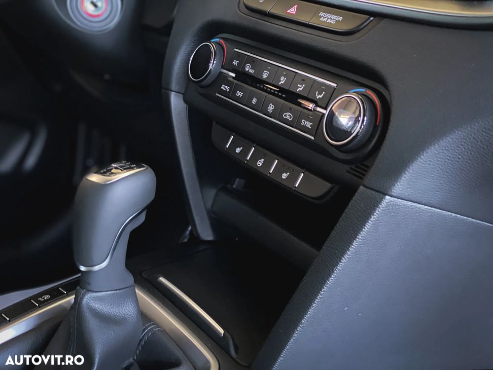Kia XCeed 1.0 T-GDI 6MT City - 17