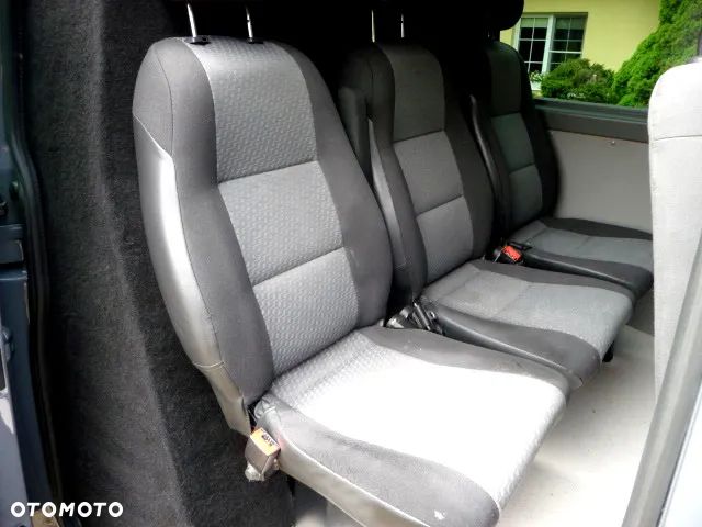 Volkswagen Transporter - 28