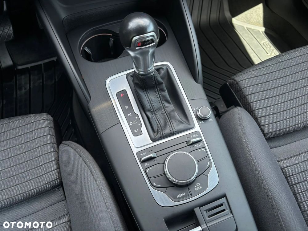 Audi A3 Sportback 1.4 TFSI S tronic S line Sportpaket - 30