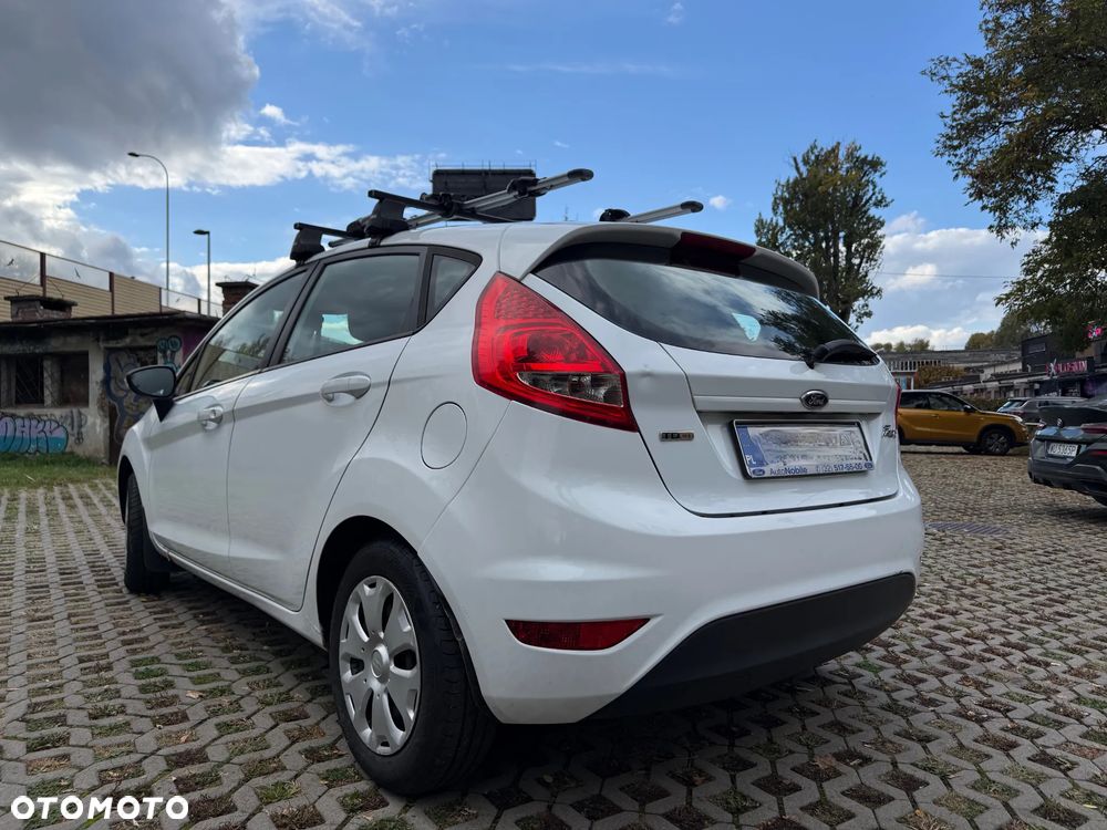 Ford Fiesta - 9