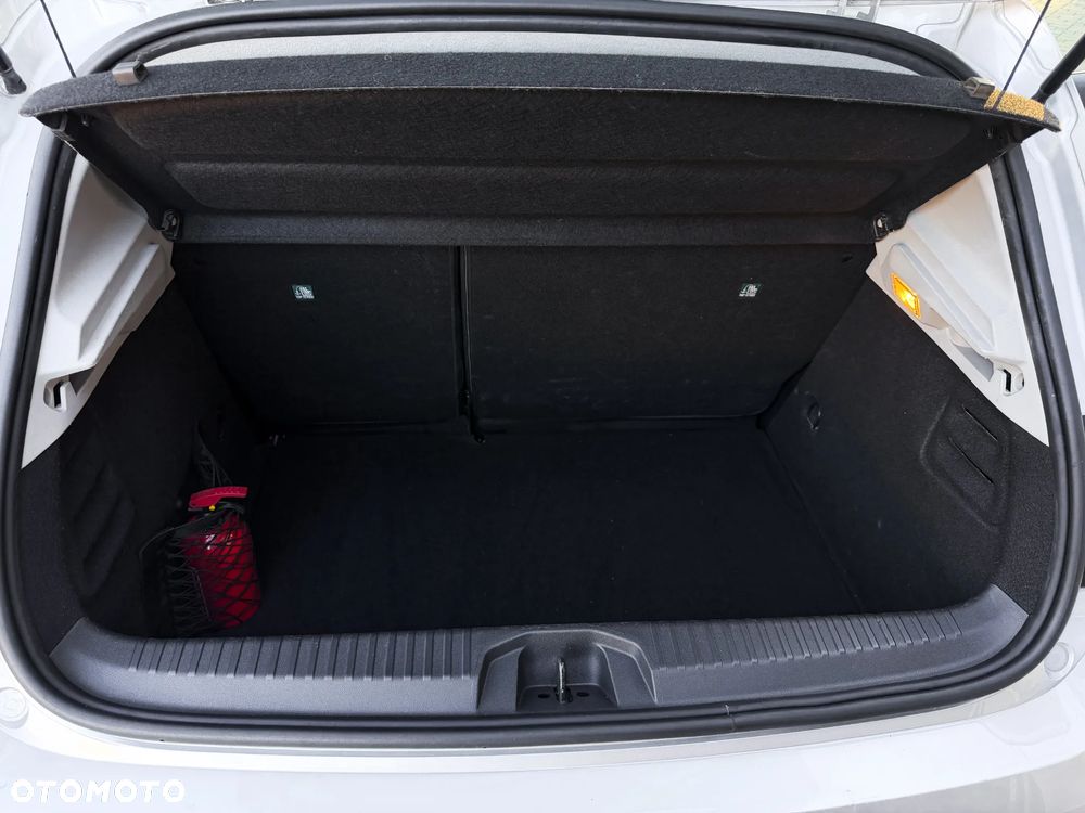 Renault Clio TCe 100 BUSINESS EDITION - 33