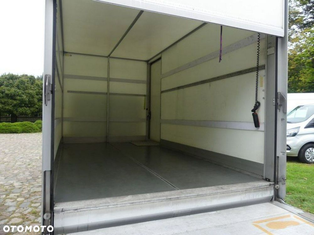 Ford Transit - 13