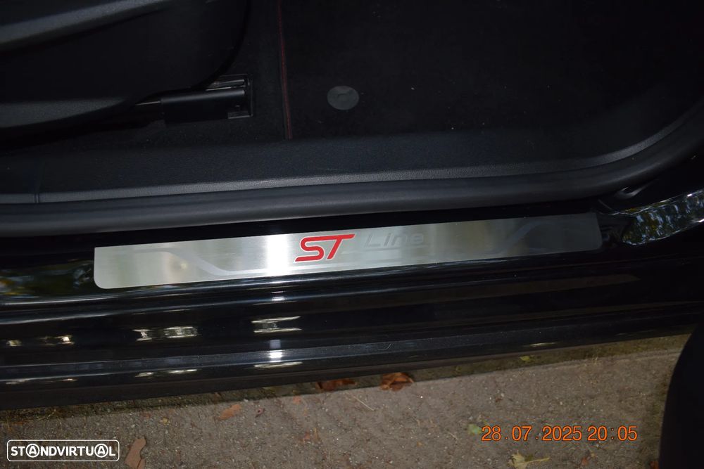 Ford Focus 1.5 TDCi ST-Line - 16