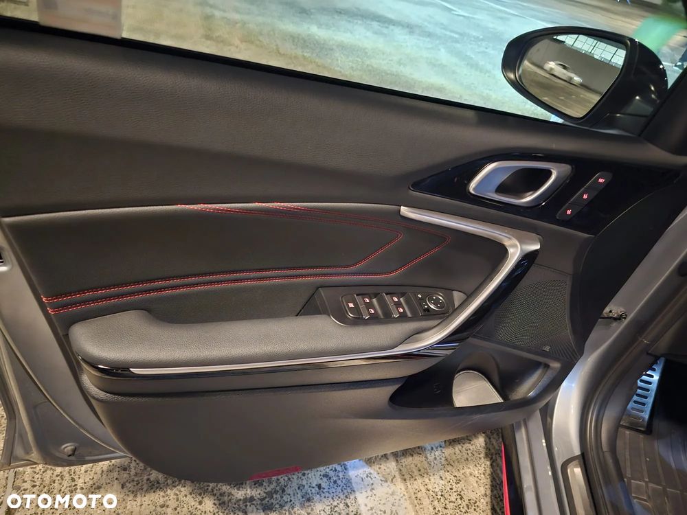 Kia ProCeed 1.6 T-GDI GT DCT - 19