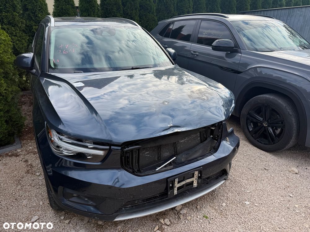 Volvo XC 40 T5 AWD Momentum - 1