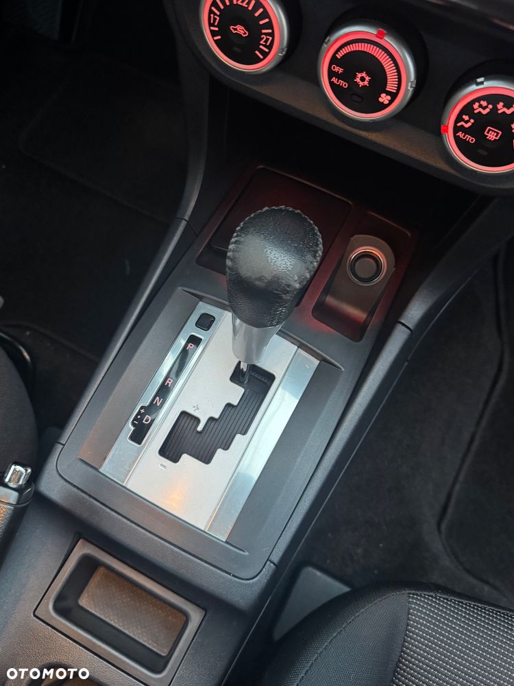 Mitsubishi Lancer 1.8 Intense CVT - 31