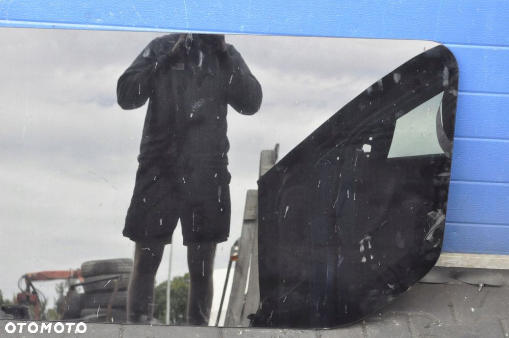 OPEL VIVARO B SZYBA PRAWA TYLNA - 3