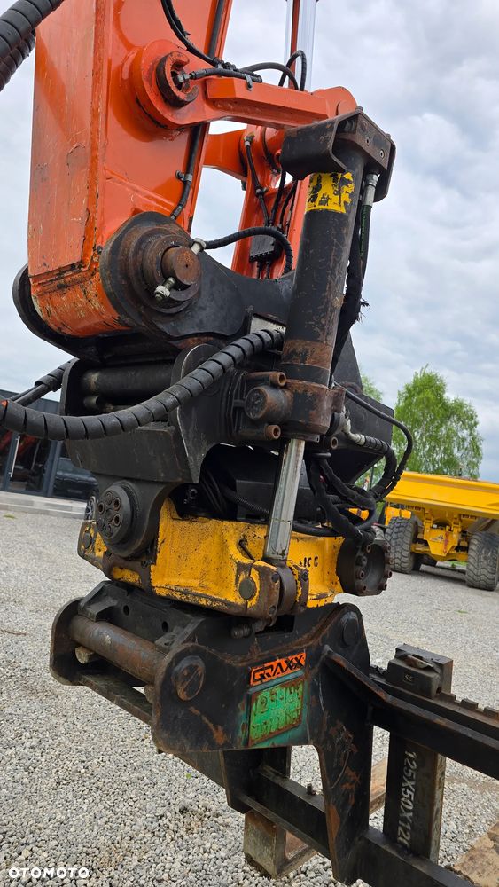Hitachi Zx140w - 18