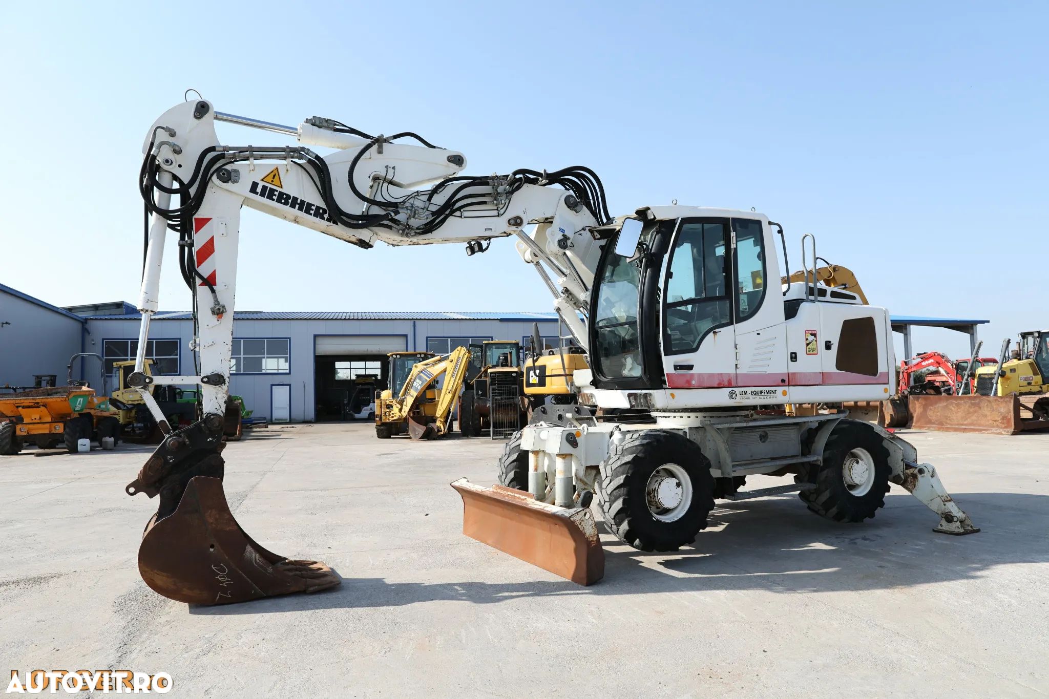 Liebherr A914 - 1