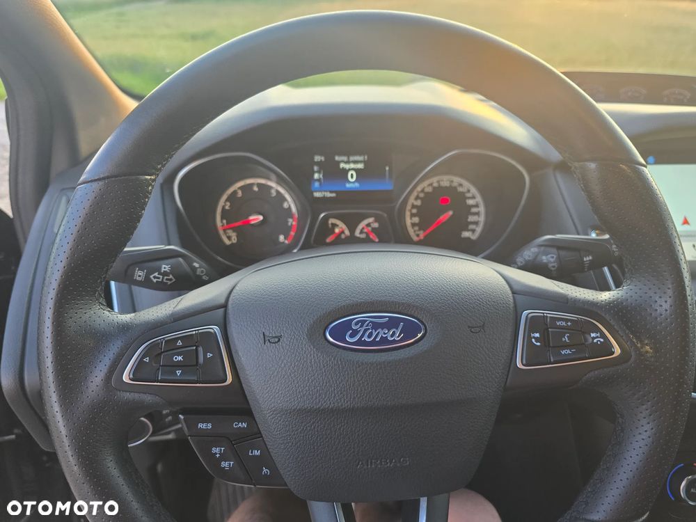 Ford Focus - 27