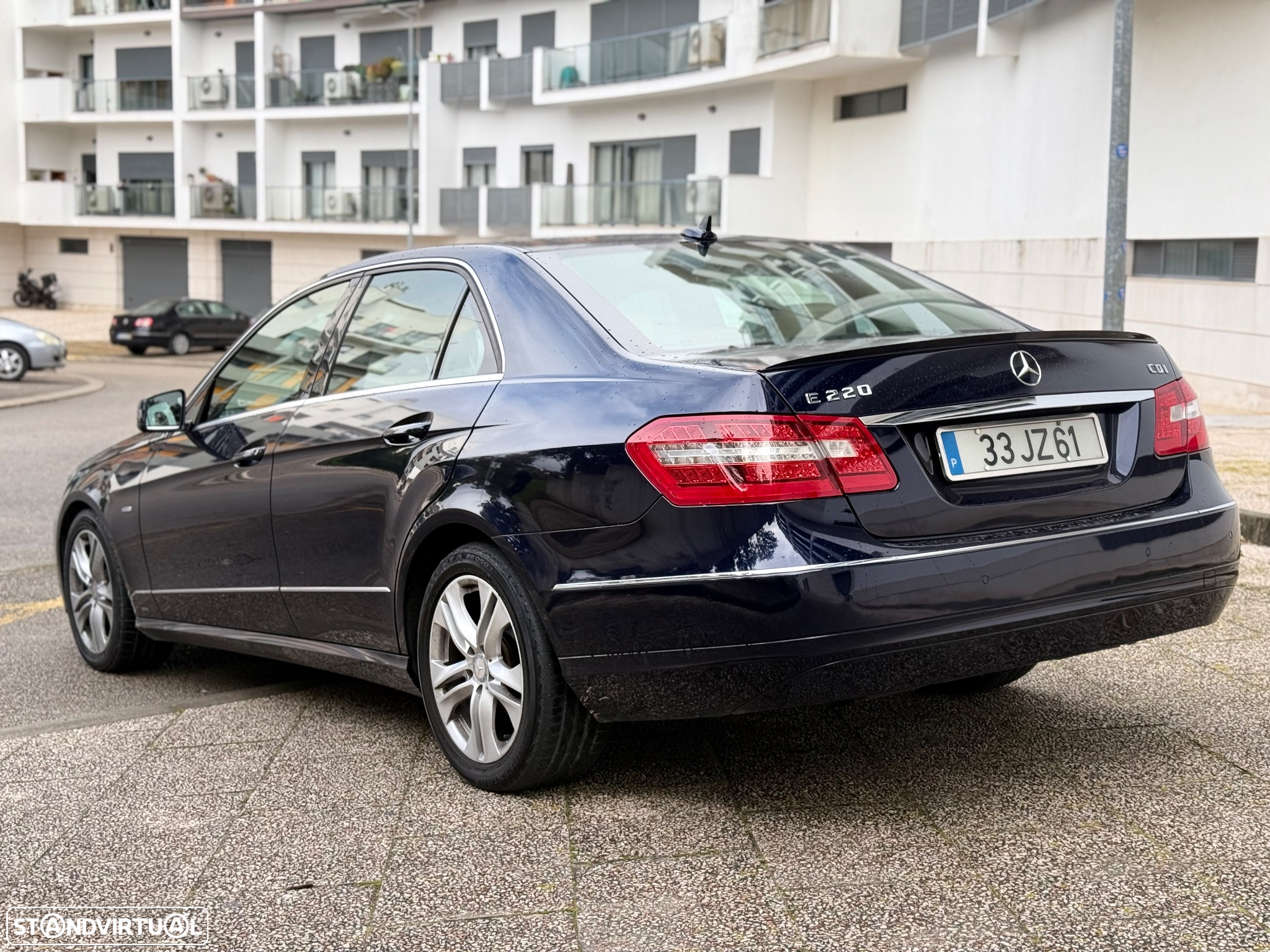 Mercedes-Benz E 220 CDi Avantgarde BlueEfficiency Auto. - 34