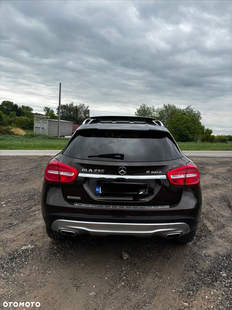 Mercedes-Benz GLA 250 4-Matic - 26