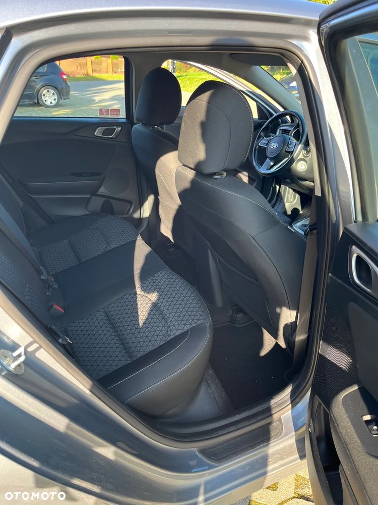 Kia Ceed - 16