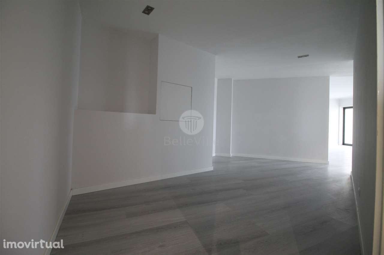 apartamento T4, 255m2,  perfeito para quem valoriza espaço - Grande imagem: 3/24