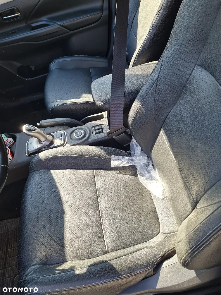 Mitsubishi Outlander 2.0 2WD CVT Invite - 6