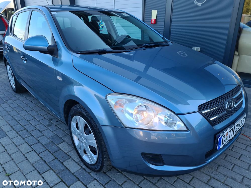 Kia Ceed 1.4 CVVT Attract - 3