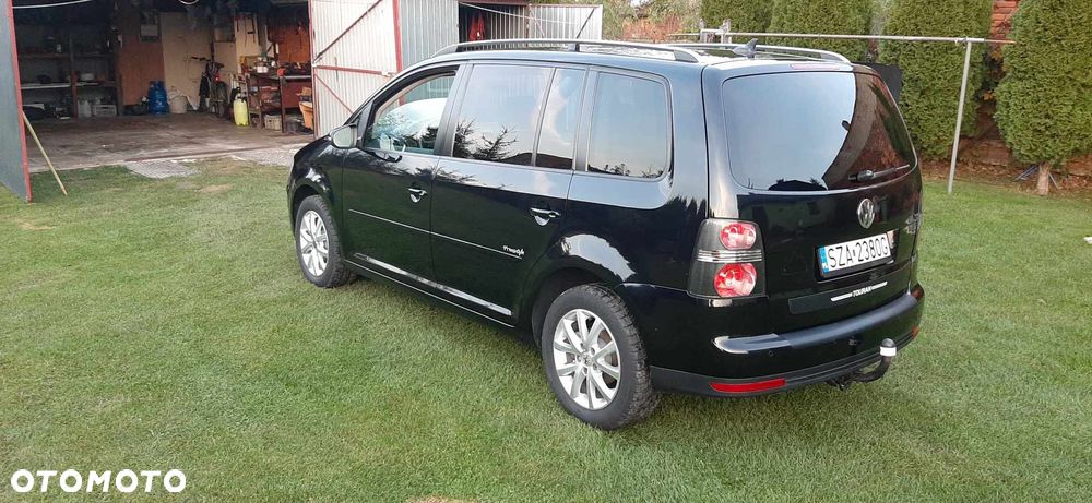 Volkswagen Touran 2.0 TDI DPF Comfortline - 6