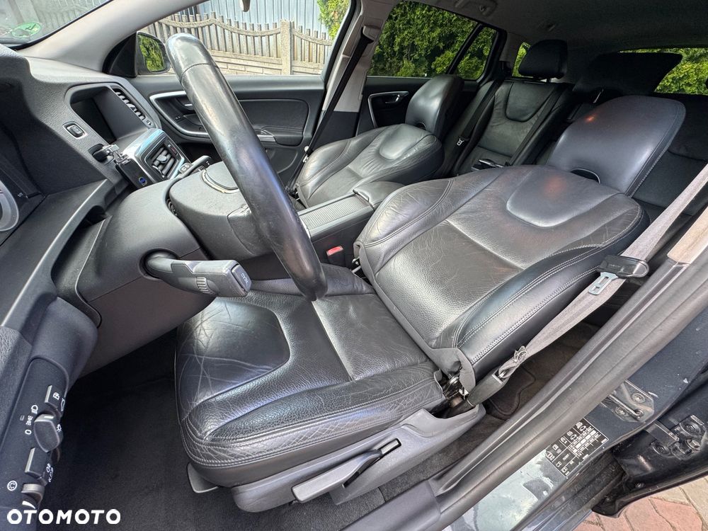 Volvo V60 D3 Momentum - 21