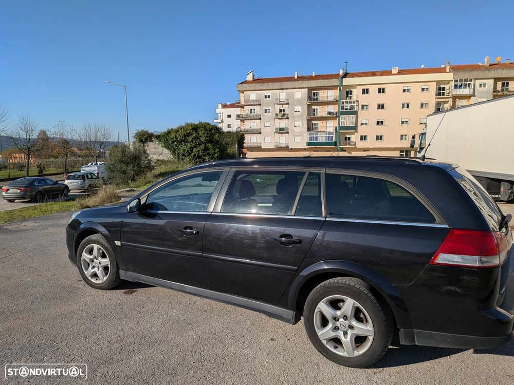 Opel Vectra Caravan 1.9 CDTi Executive - 4