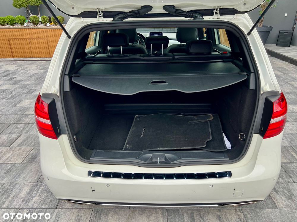 Mercedes-Benz Klasa B 250 4-Matic Style - 29