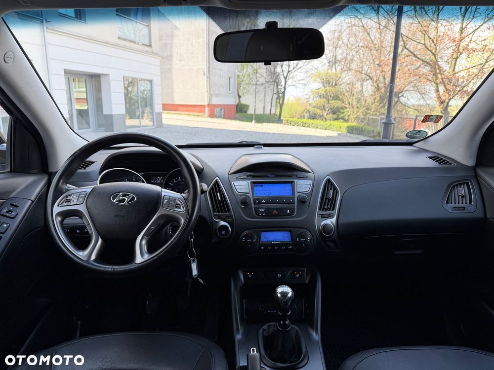 Hyundai ix35 blue 1.6 2WD Finale Silver - 8