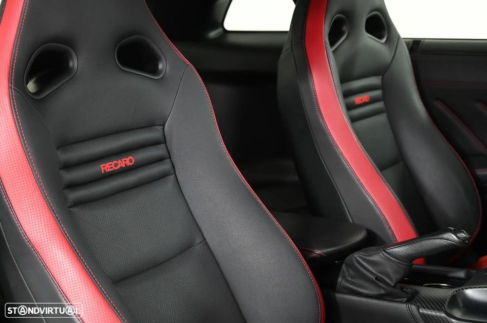 Nissan GT-R 3.8 V6 - 28