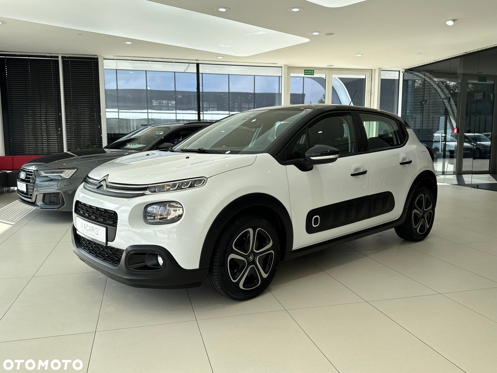 Citroën C3 1.2 PureTech Shine - 2