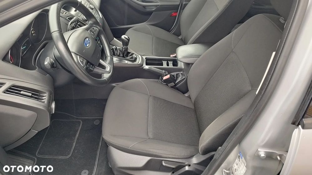 Ford Focus 1.6 TItanium - 14