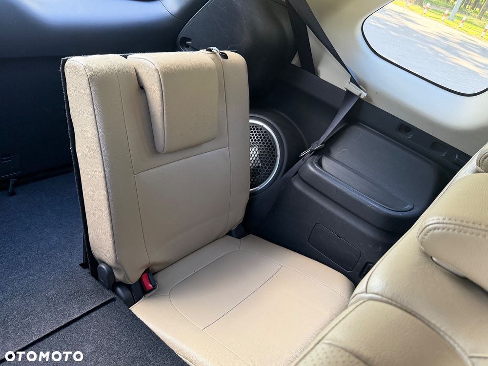 Mitsubishi Outlander 2.2 DI-D 4WD Plus - 20