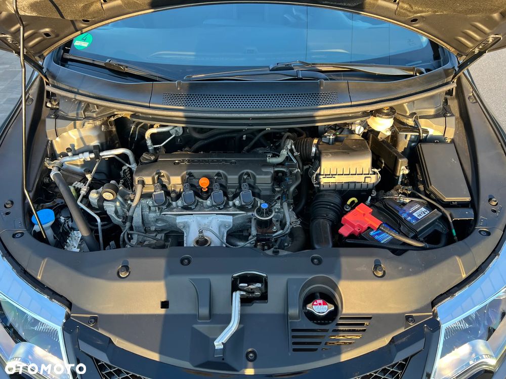 Honda Civic 1.8 i-VTEC Automatik Sport Black Edition - 38