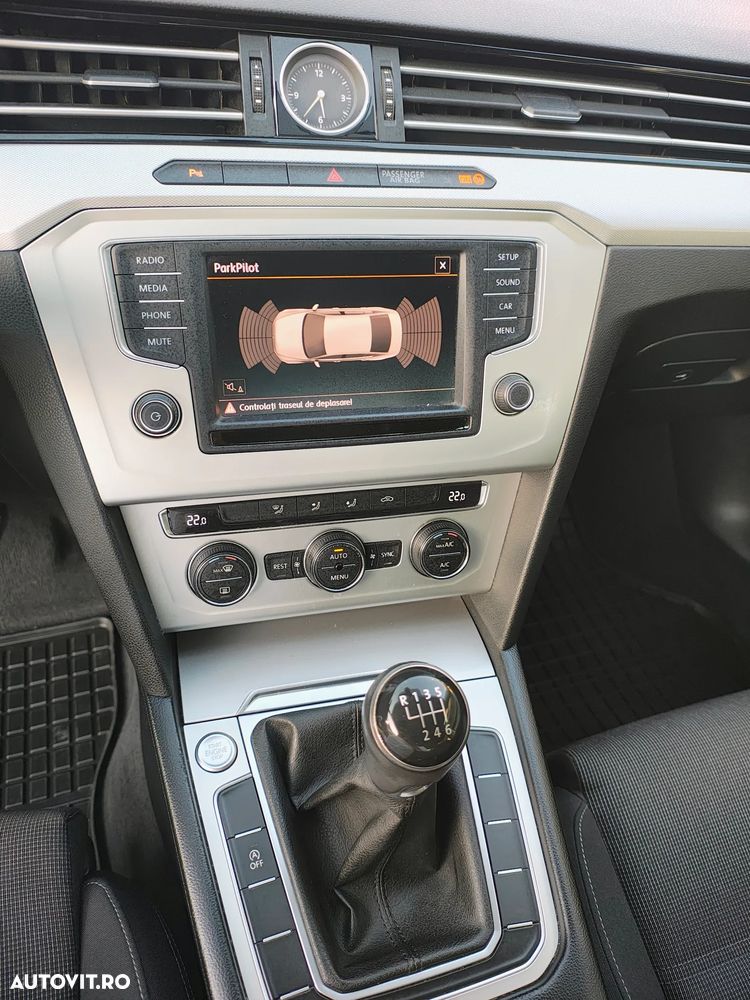 Volkswagen Passat 1.6 TDI (BlueMotion Technology) Comfortline - 17