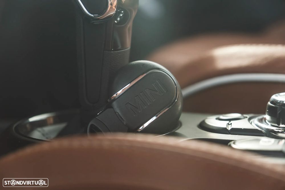 MINI Cabrio John Cooper Works Premium Essential Auto - 8