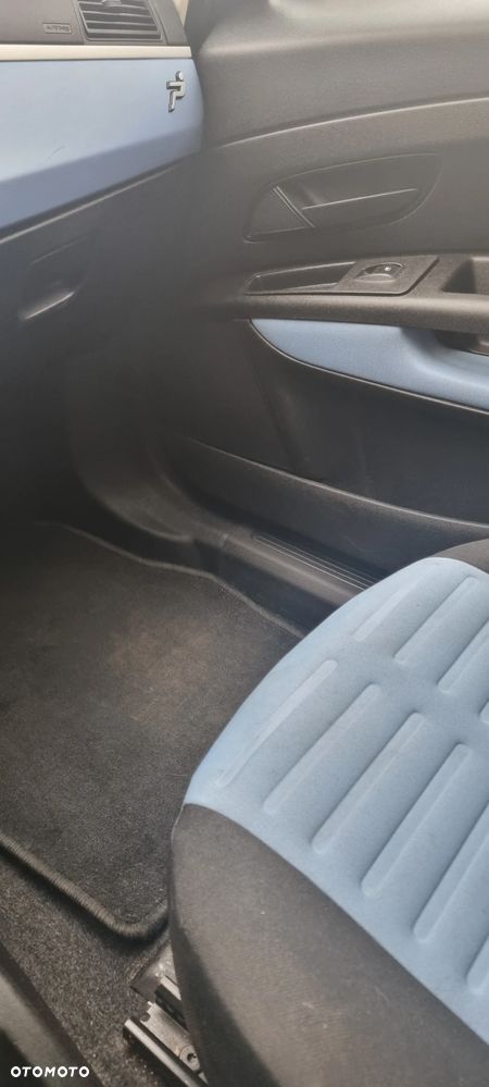 Fiat Grande Punto - 13