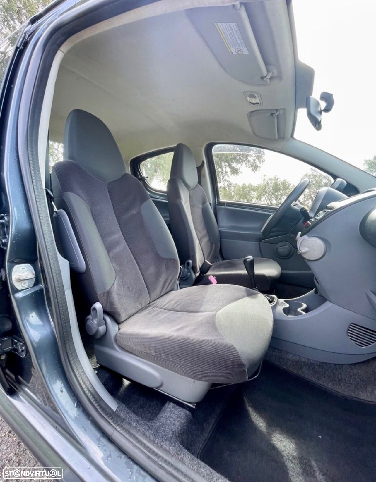 Peugeot 107 1.0 Urban - 12