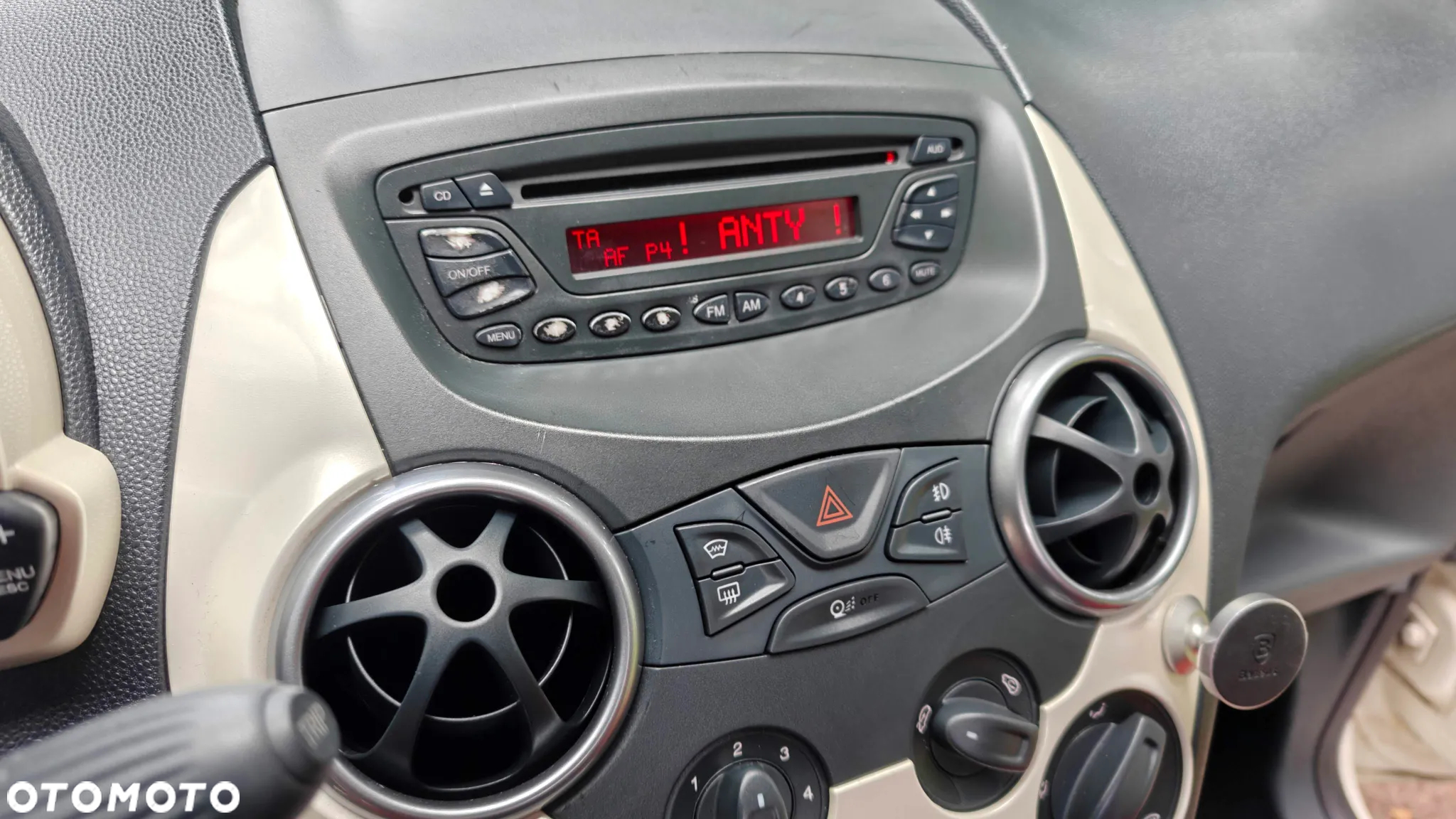 Ford KA 1.2 Titanium+ EU5 - 18