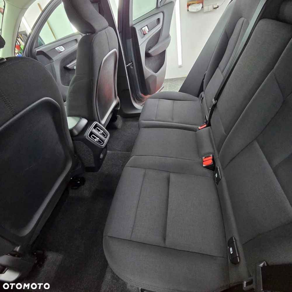 Volvo XC 40 D3 Momentum - 9