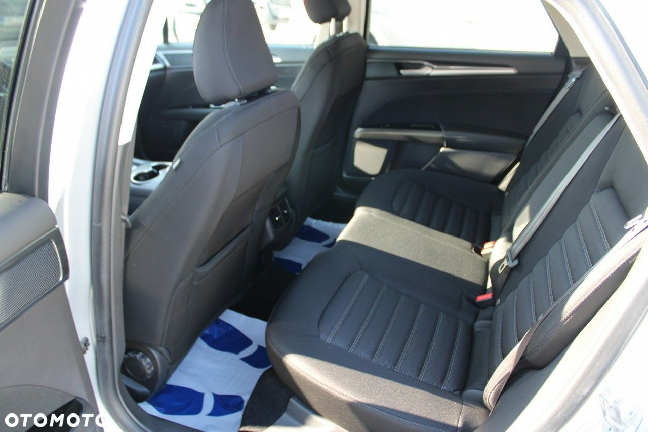 Ford Mondeo - 31