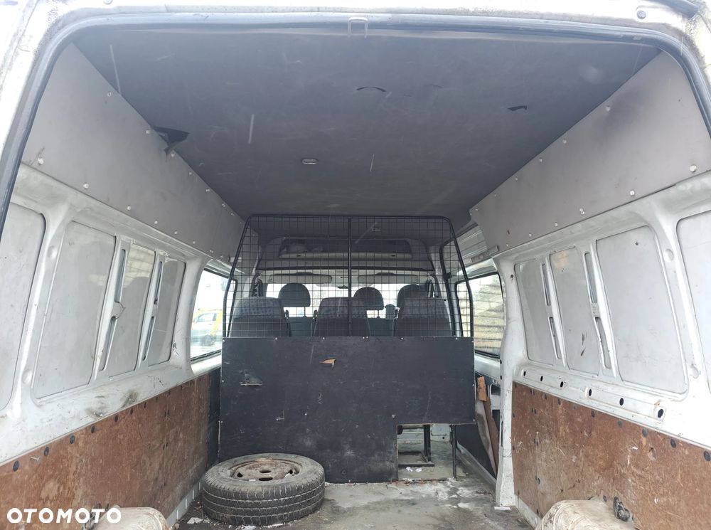 Ford Transit - 21