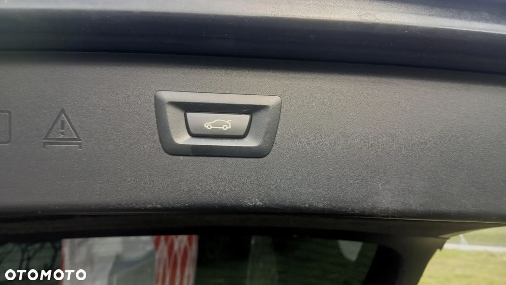 BMW Seria 5 528i Sport-Aut - 26