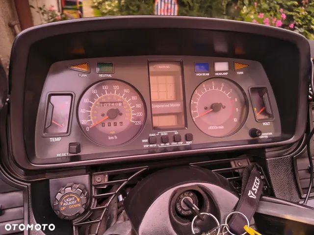 Yamaha XVZ - 2